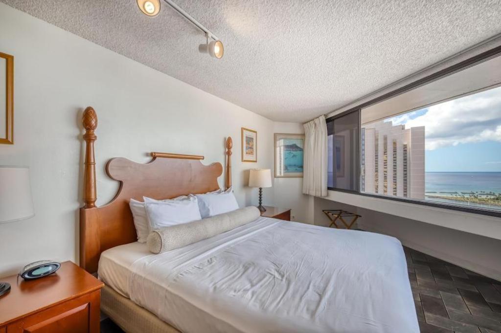 Marina Tower Waikiki Hotel
